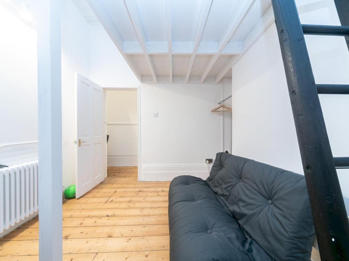 Pass The Keys Rustic And Quirky Flat In Charming Charlton Village Londra Dış mekan fotoğraf