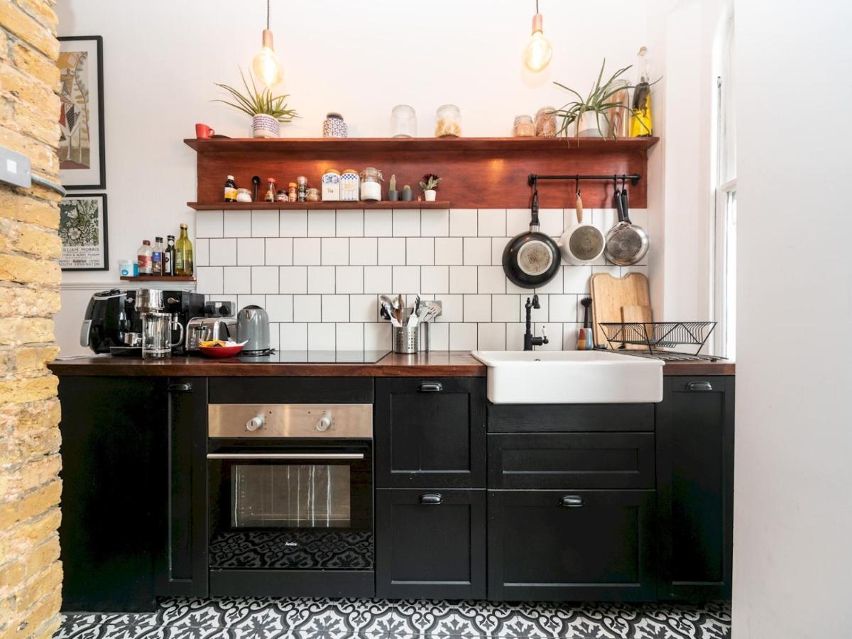 Pass The Keys Rustic And Quirky Flat In Charming Charlton Village Londra Dış mekan fotoğraf