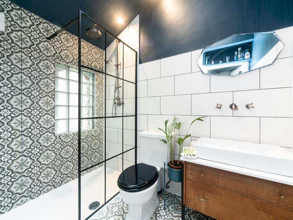 Pass The Keys Rustic And Quirky Flat In Charming Charlton Village Londra Dış mekan fotoğraf